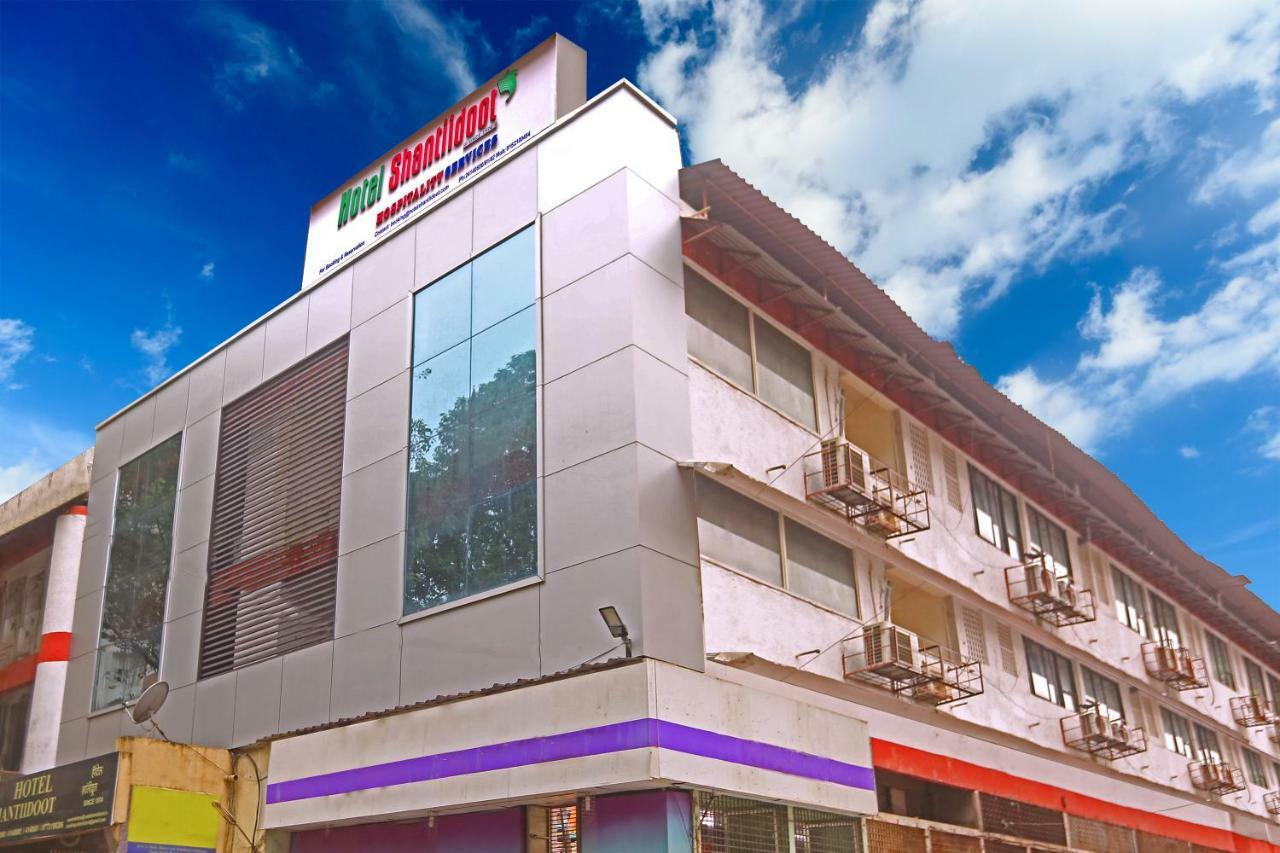 Hotel Shantidoot, Dadar Mālād Buitenkant foto